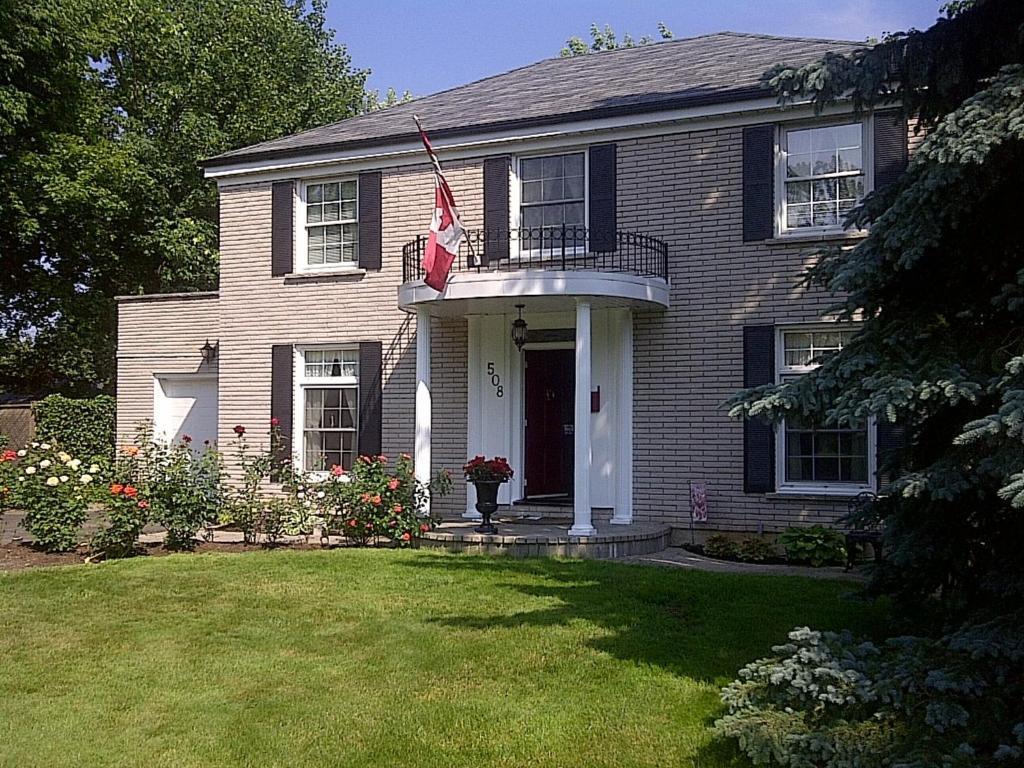 Bed and Breakfast Abacot Hall Bed & Breakfast à Niagara-on-the-Lake Extérieur photo