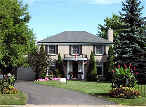 Bed and Breakfast Abacot Hall Bed & Breakfast à Niagara-on-the-Lake Extérieur photo